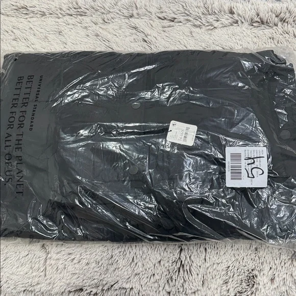 Free People X Universal Standard Everest Black Long Puffer Coat - Picture 10 of 13